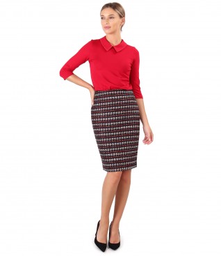 Office outfit with loop skirt and elastic jersey blouse with collar