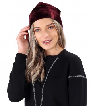 Padded hat made of soft elastic velvet