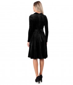 Velvet dress with round collar