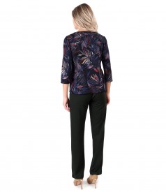 Casual pants made of thick elastic jersey with blouse made of jersey printed with floral motifs