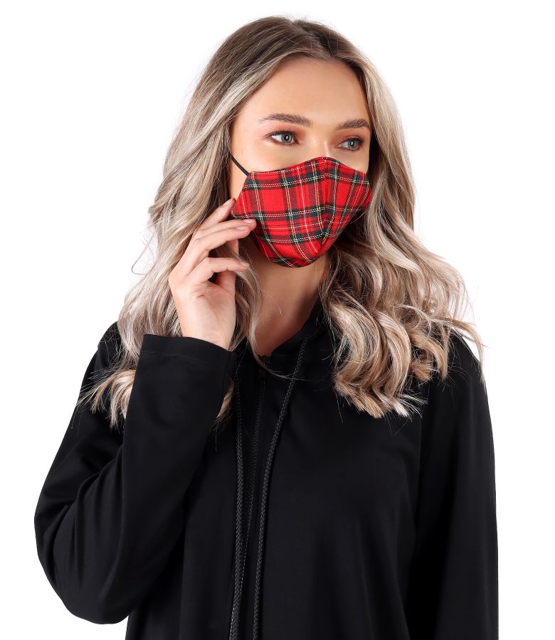 Reusable mask with plaid