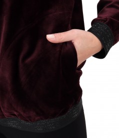 Sweatshirt without hood made of elastic velvet