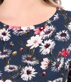 Elastic jersey blouse printed with floral motifs