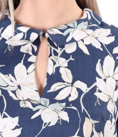 Elegant tencel blouse printed with floral motifs