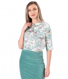 Elegant tencel blouse printed with floral motifs