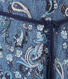 Elegant viscose dress printed with paisley motifs