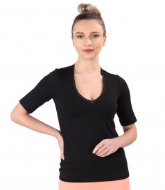 Blouse made of thin elastic jersey with V decolletage