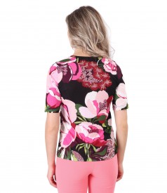 Blouse made of thin elastic jersey printed with floral motifs