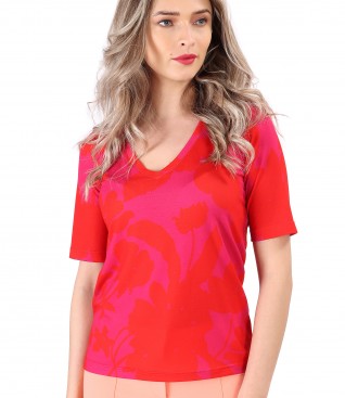 Blouse made of thin elastic jersey printed with floral motifs