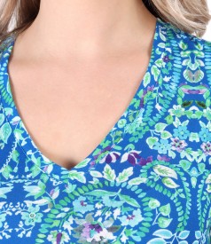 Blouse made of thin elastic jersey printed with floral motifs