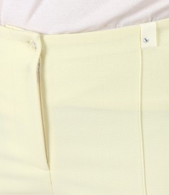 Ankle pants made of elastic fabric