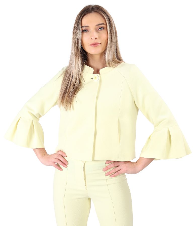 Elegant jacket with peplum cuffs