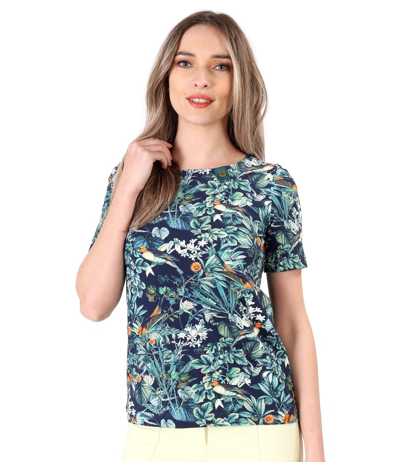 Blouse made of elastic cotton printed with floral motifs