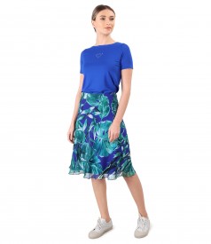 Flared skirt made of printed veil with jersey t-shirt