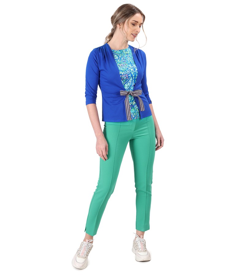Casual outfit with pants and jersey blouse with cord