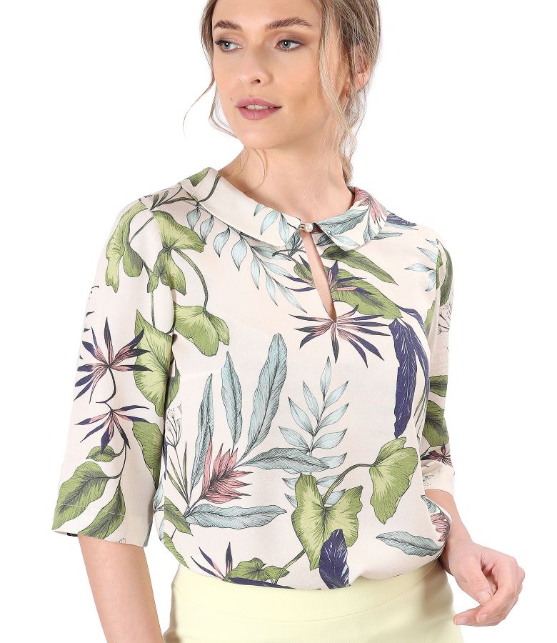 Elegant tencel blouse printed with floral motifs