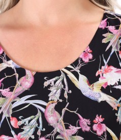 Casual viscose dress printed with hummingbirds and flowers