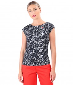 Blouse made of elastic viscose jersey