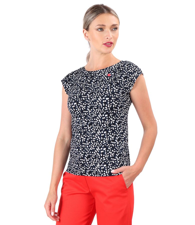 Blouse made of elastic viscose jersey