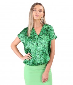 Casual blouse made of natural silk printed with floral motifs