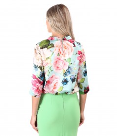 Natural silk blouse printed with floral motifs