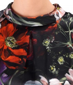 Natural silk blouse printed with floral motifs