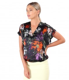 Casual blouse made of natural silk printed with floral motifs