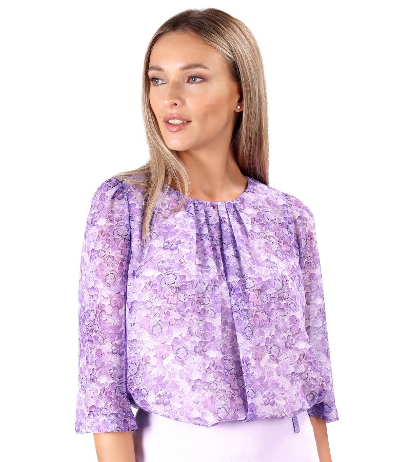 Casual veil blouse with pleats at the decolletage