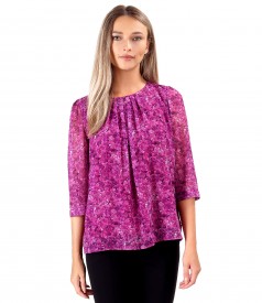 Casual veil blouse with pleats at the decolletage