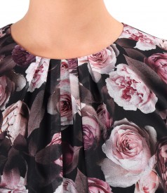 Casual veil blouse with pleats at the decolletage