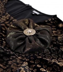 Elastic velvet dress and detachable brooch