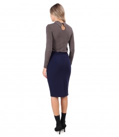 Office outfit with elastic jersey blouse with round collar and tapered skirt