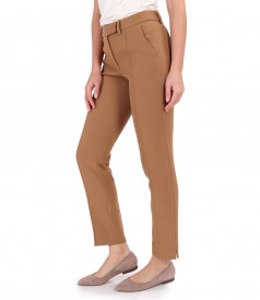 Ankle pants made of elastic fabric