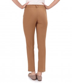 Ankle pants made of elastic fabric