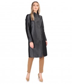 Elegant fabric coat with glossy effect