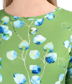 Elastic jersey blouse printed with floral motifs