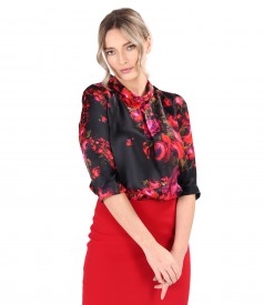 Natural silk blouse printed with floral motifs