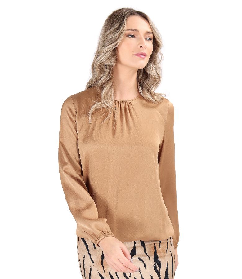 Elegant viscose satin blouse