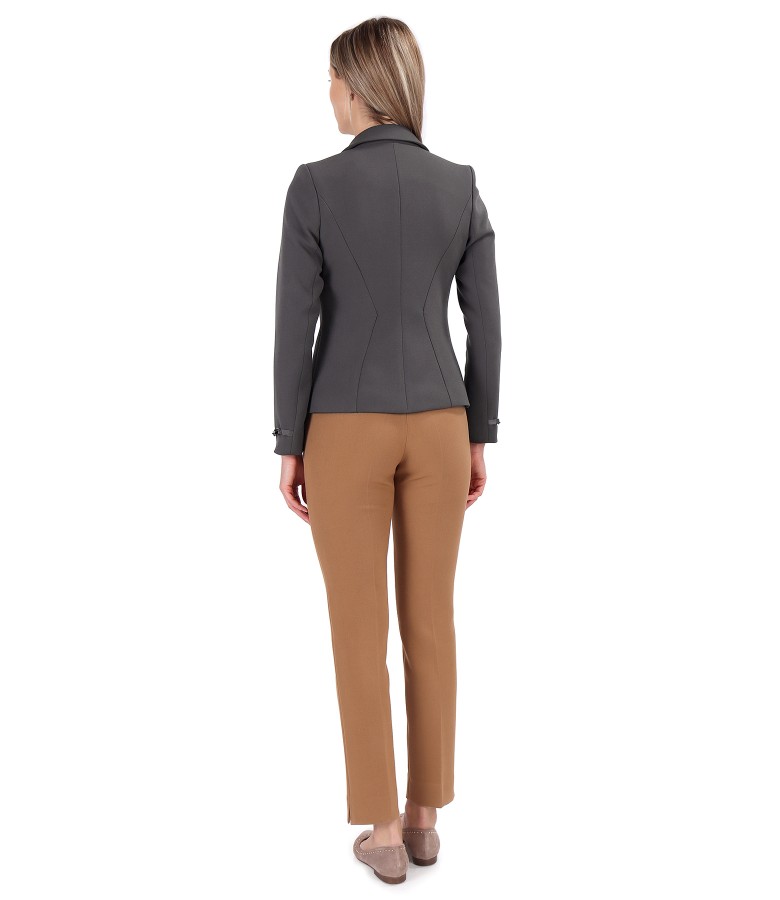 Office outfit with elastic fabric jacket and pants