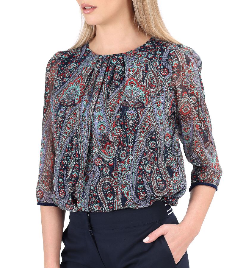 Casual veil blouse with pleats at the decolletage
