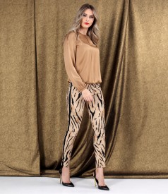 Viscose satin blouse and elastic cotton pants