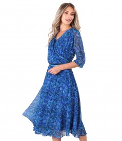 Elegant veil dress printed with floral motifs