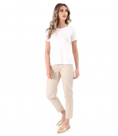 Casual outfit with cotton pants and elastic jersey blouse