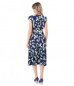 Elegant viscose dress printed with floral motifs