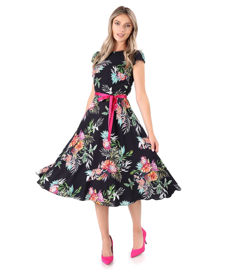 Elegant viscose dress printed with floral motifs