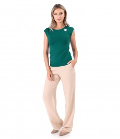 Smart/casual outfit with elastic jersey pants and blouse