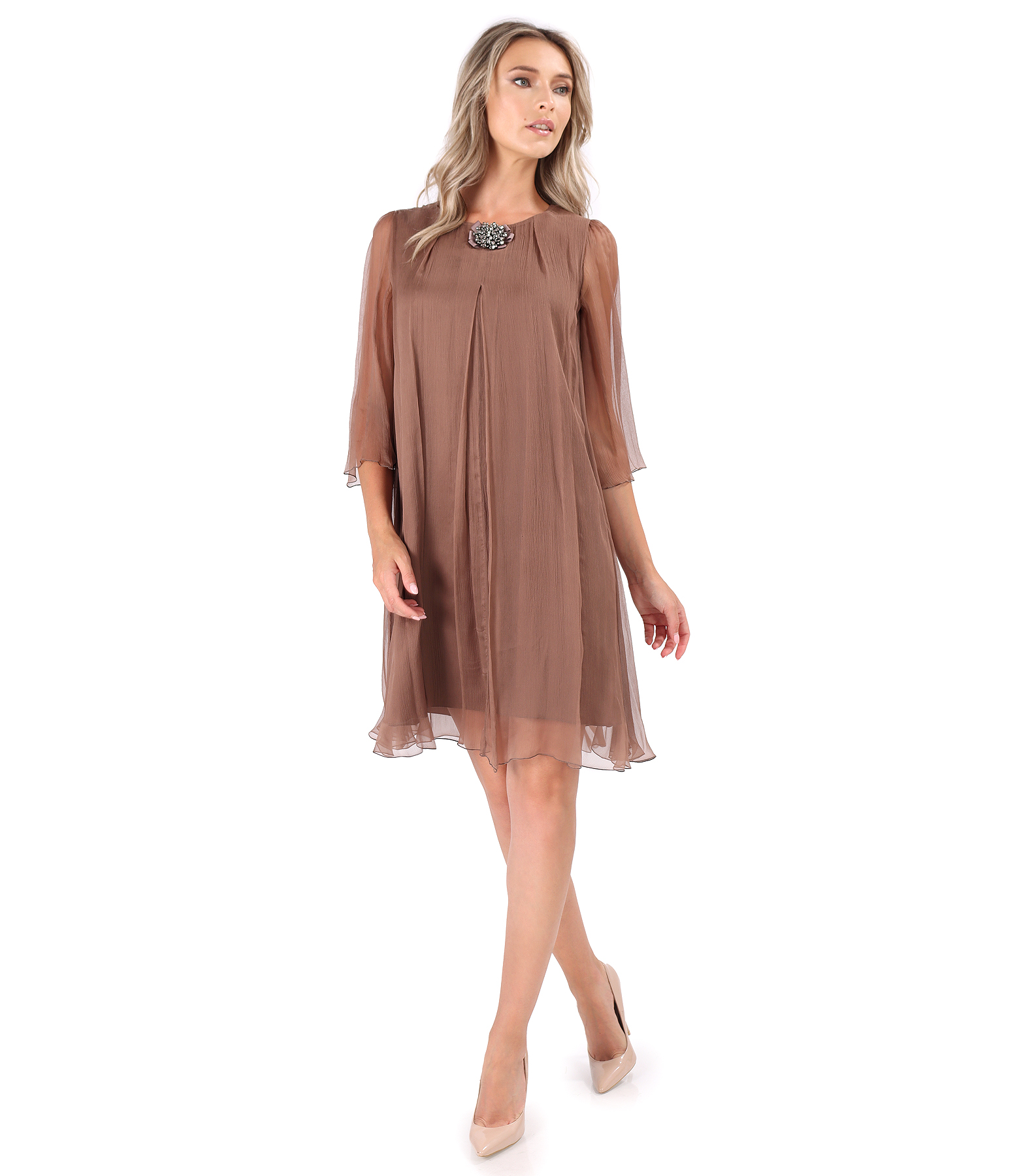 Flared natural silk chiffon dress with brooch at the neckline