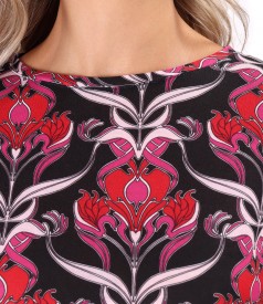 Elastic jersey blouse printed with floral motifs