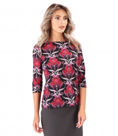 Elastic jersey blouse printed with floral motifs