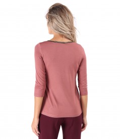 Elegant elastic jersey blouse with 3/4 sleeves